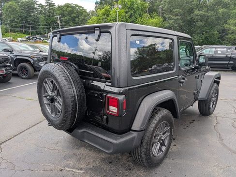 Used 2024 Jeep Wrangler Sport AWD/4WD image 7