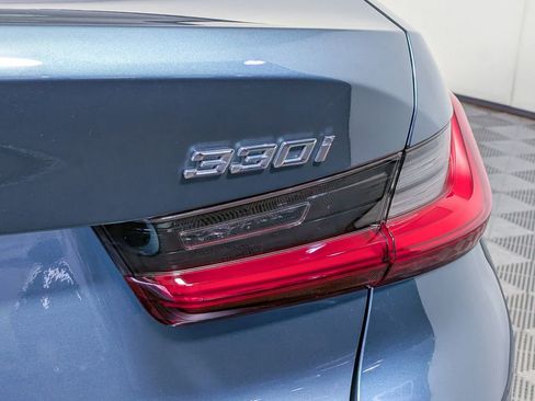 Used 2021 BMW 330i xDrive Sedan w/ Convenience Package image 11