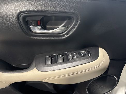 Used 2024 Honda HR-V LX image 28