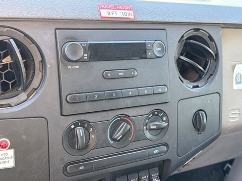 Used 2010 Ford F550 4x4 Crew Cab Super Duty image 18