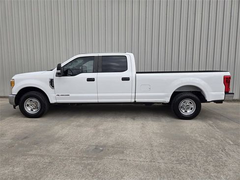 Used 2017 Ford F250 XL w/ Power Equipment Group image 7