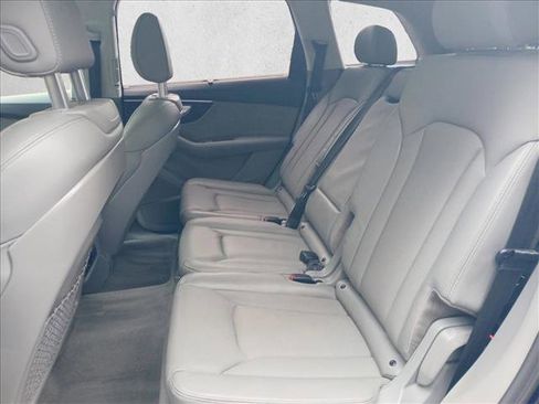 Used 2021 Audi Q7 3.0T Prestige image 12