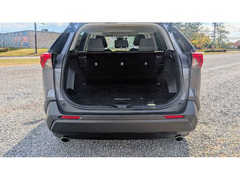 Used 2020 Toyota RAV4 XLE w/ Convenience Package image 13