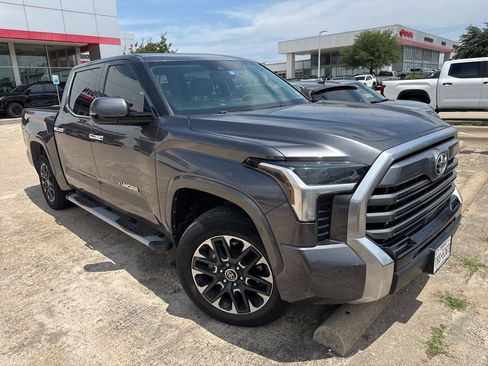 Used 2023 Toyota Tundra Limited w/ Power Package AWD/4WD image 3