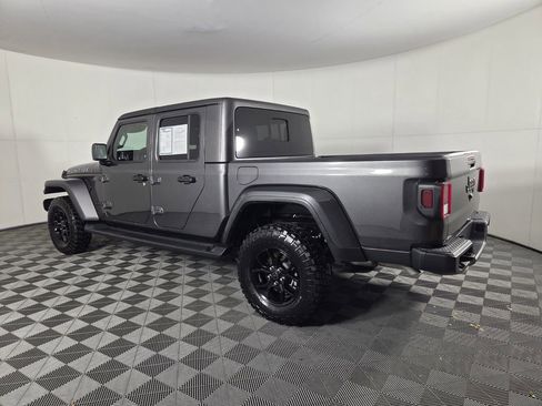 Certified 2025 Jeep Gladiator Sport image 8