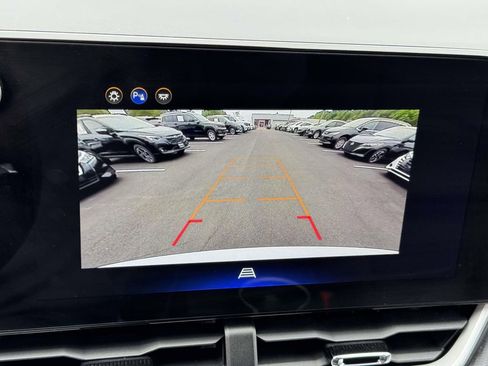 Used 2025 Chevrolet Equinox LT AWD/4WD image 4