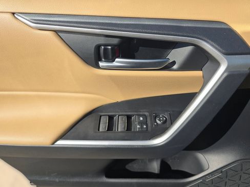 Used 2024 Toyota RAV4 XLE Premium image 22