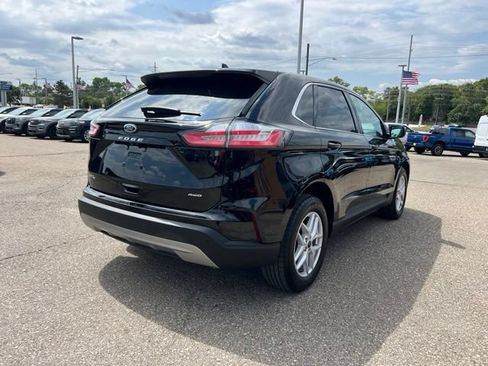Certified 2023 Ford Edge SEL w/ Convenience Package AWD/4WD image 4