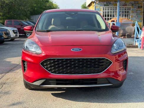 Used 2020 Ford Escape SE FWD image 3