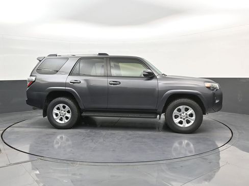 Used 2020 Toyota 4Runner SR5 Premium AWD/4WD image 9