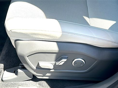 Used 2026 Hyundai Santa Fe SEL AWD/4WD image 15