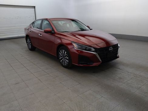 Used 2023 Nissan Altima 2.5 SV AWD/4WD image 13