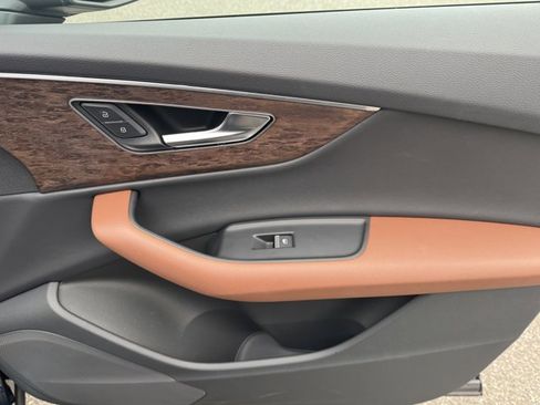 Certified 2025 Audi Q7 2.0T Premium image 28