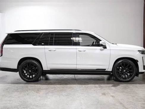 Used 2021 Cadillac Escalade ESV Sport Platinum RWD image 10