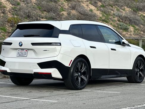 Used 2025 BMW iX xDrive50 w/ Premium Package image 2