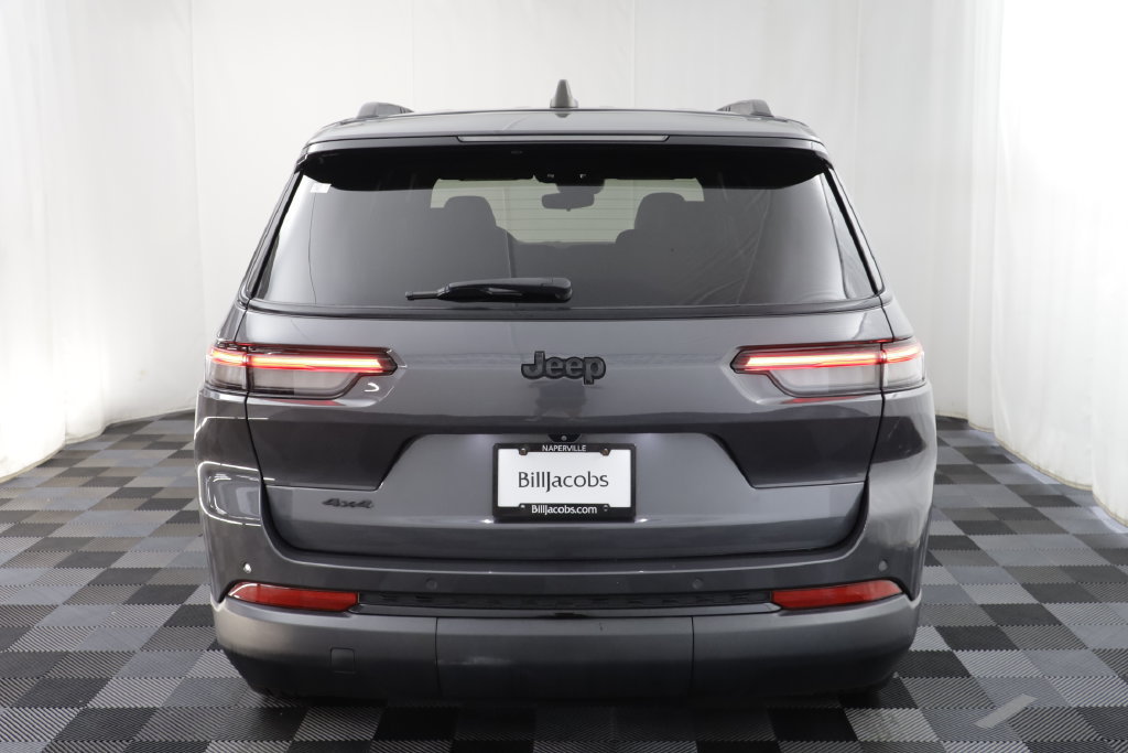 Used 2023 Jeep Grand Cherokee L Altitude AWD/4WD image 17