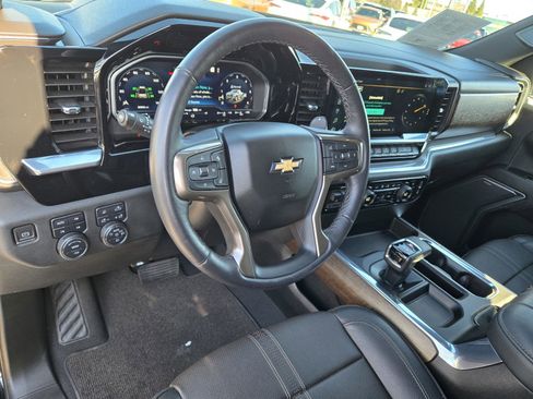 Certified 2023 Chevrolet Silverado 1500 High Country w/ Z71 Off-Road Package image 14