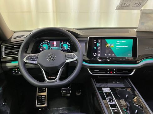 New 2026 Volkswagen Atlas Peak Edition AWD/4WD image 18