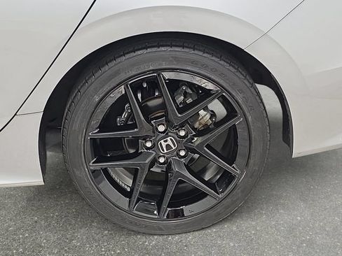 Used 2023 Honda Civic Sport image 32