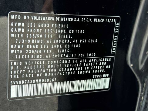 Used 2022 Volkswagen Tiguan SE R-Line AWD/4WD image 34