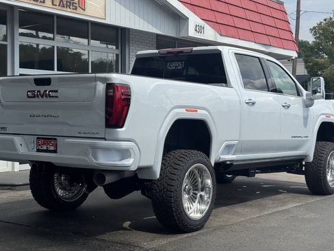 Used 2026 GMC Sierra 2500 Denali w/ Denali Reserve Package AWD/4WD image 3