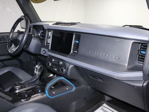 Used 2024 Ford Bronco Black Diamond image 29