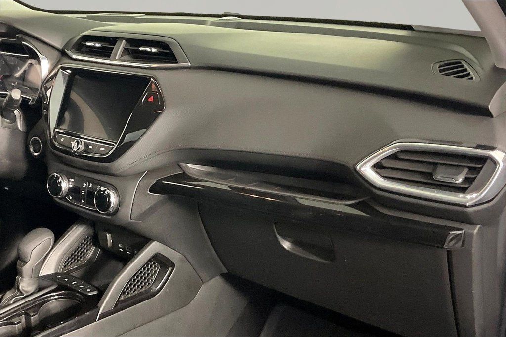 Used 2023 Chevrolet TrailBlazer LT w/ Convenience Package FWD image 23