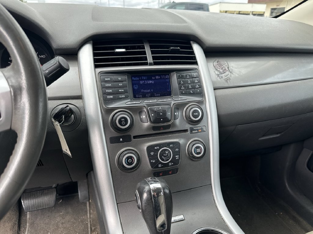 Used 2013 Ford Edge SEL FWD image 13