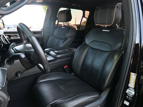 Used 2022 Jeep Grand Wagoneer Series II AWD/4WD image 15