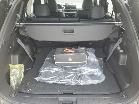 New 2026 Mitsubishi Outlander LE AWD/4WD image 22