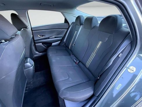 Used 2024 Hyundai Elantra SEL image 22