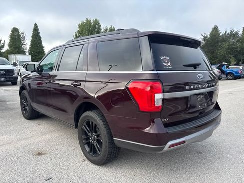 Used 2024 Ford Expedition XLT RWD image 7