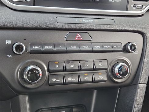 Used 2021 Kia Sportage LX image 21