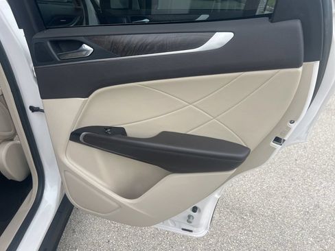 Used 2019 Lincoln MKC Reserve w/ MKC Climate Package FWD image 30
