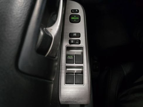 Used 2014 Toyota Camry SE FWD image 22