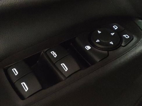 Used 2022 Chevrolet Equinox LT w/ Driver Convenience Package image 27