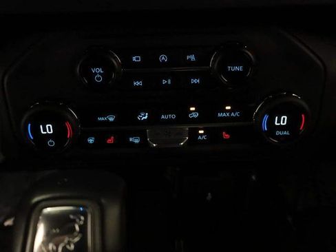 Certified 2025 Ford Bronco Outer Banks AWD/4WD image 29
