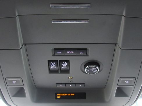 Used 2019 GMC Yukon XL SLT w/ Open Road Package image 31