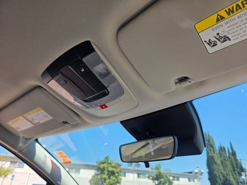 Used 2023 Kia Sportage EX image 17