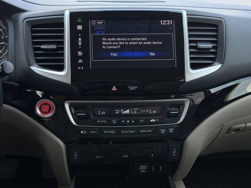 Used 2016 Honda Pilot Touring image 16