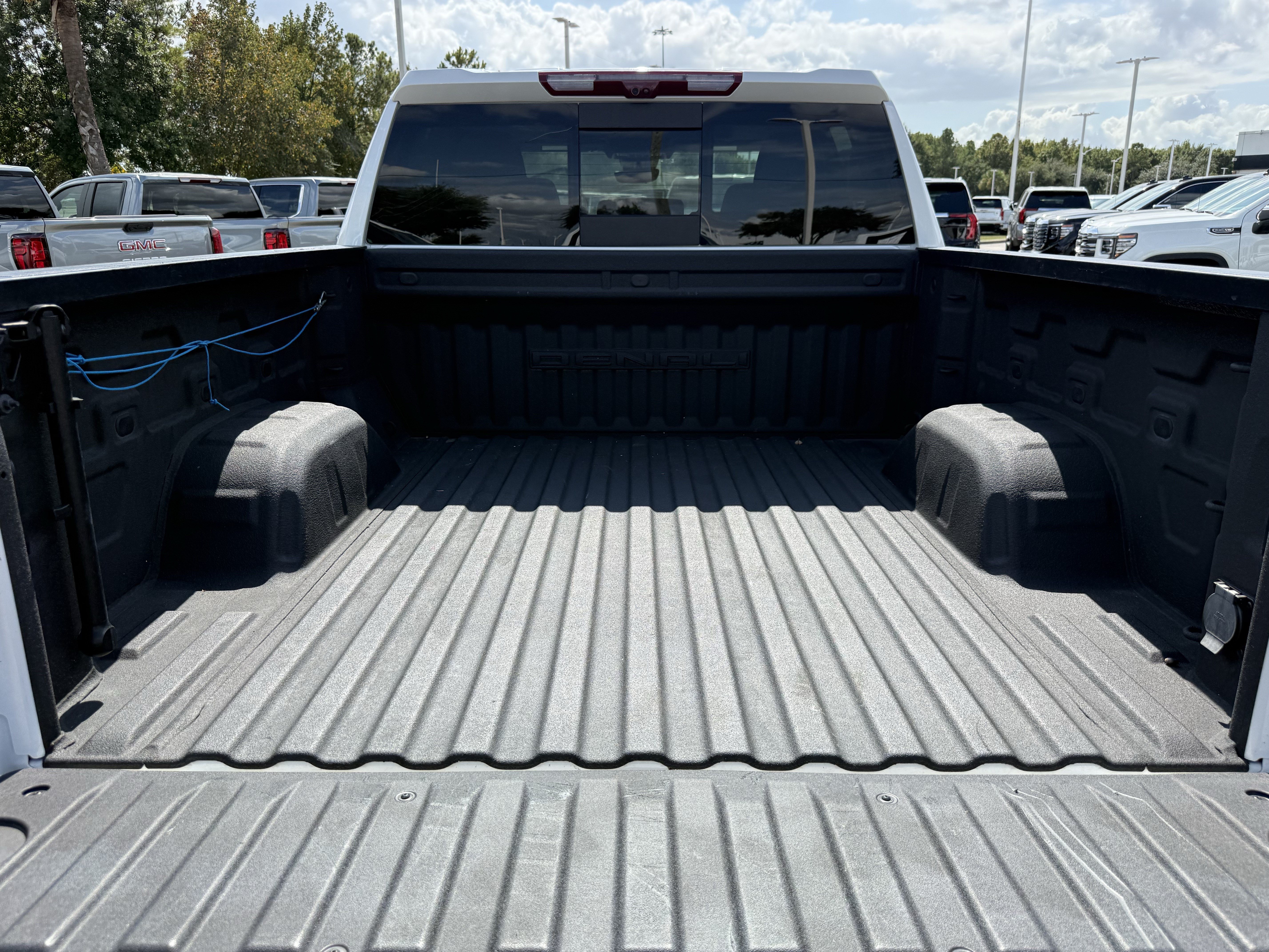 Used 2023 GMC Sierra 1500 Denali w/ Denali Reserve Package AWD/4WD image 30