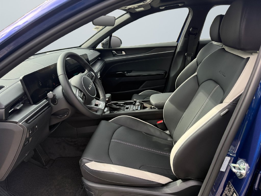 New 2027 Kia K5 GT-Line FWD image 9