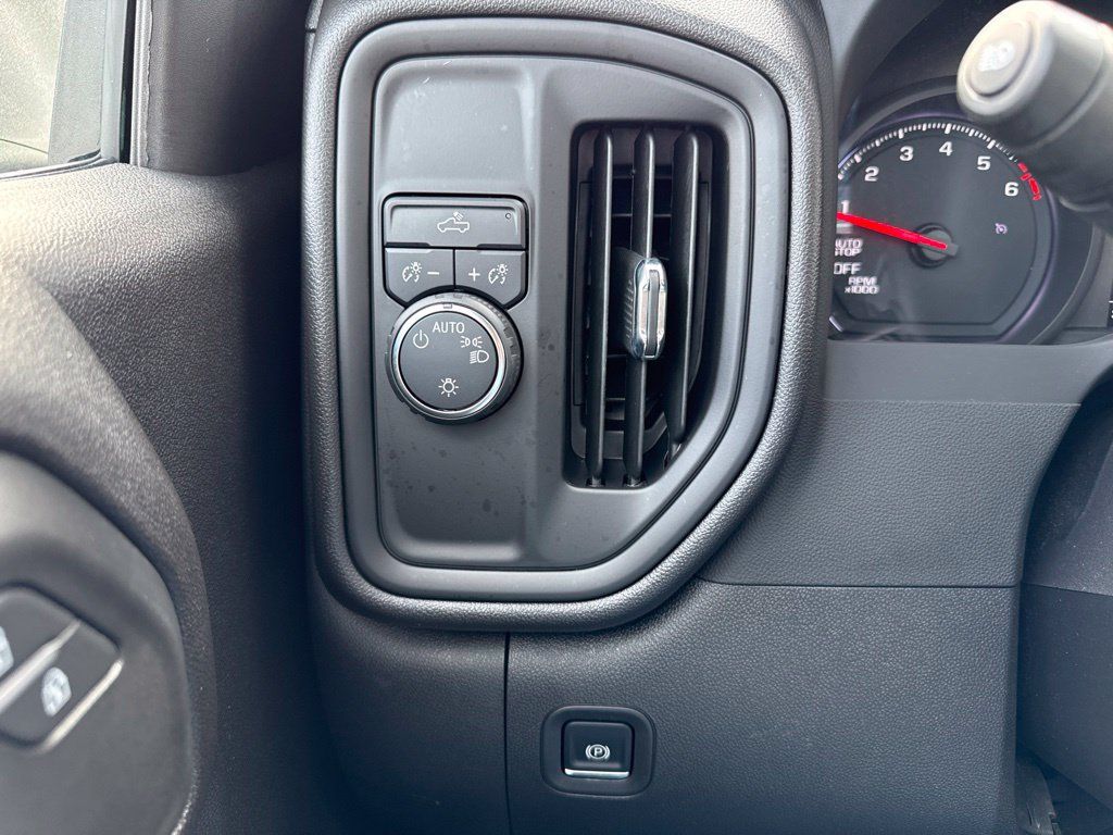 Used 2025 Chevrolet Silverado 1500 W/T RWD image 18