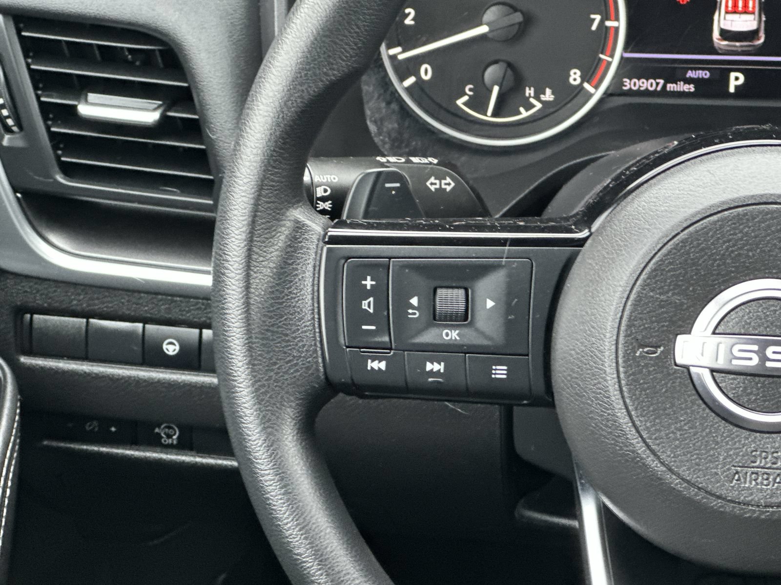 Used 2023 Nissan Rogue SV AWD/4WD image 20