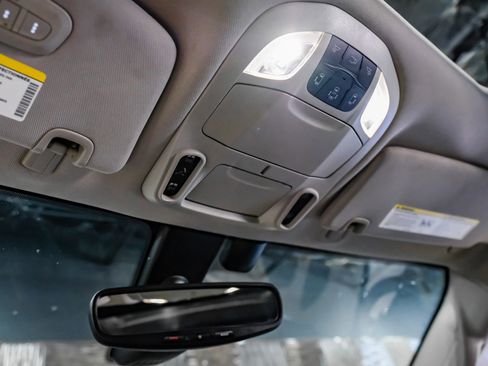 Used 2020 Chrysler Pacifica Limited FWD image 33