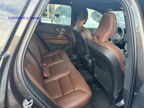 Certified 2023 Volvo XC60 B5 Plus w/ Climate Package image 6