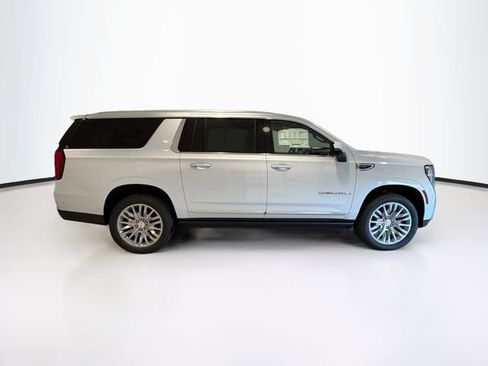 New 2026 GMC Yukon XL Denali w/ Sun & Power Step Package image 7