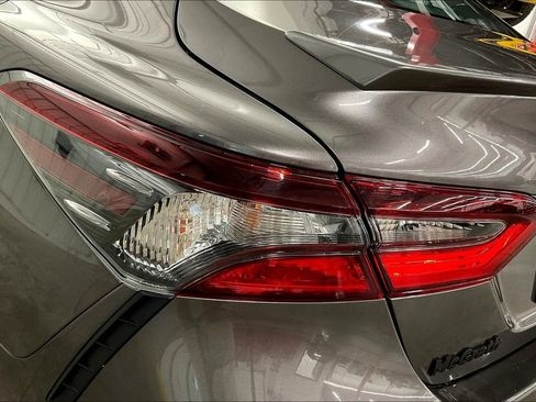 Used 2023 Toyota Camry SE image 33