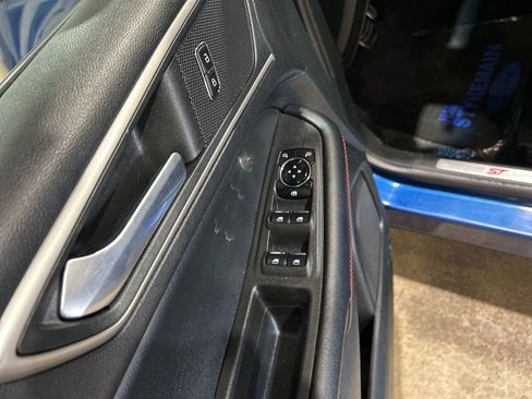 Used 2023 Ford Edge ST-Line AWD/4WD image 18