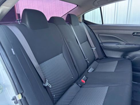 Used 2020 Nissan Versa S image 32